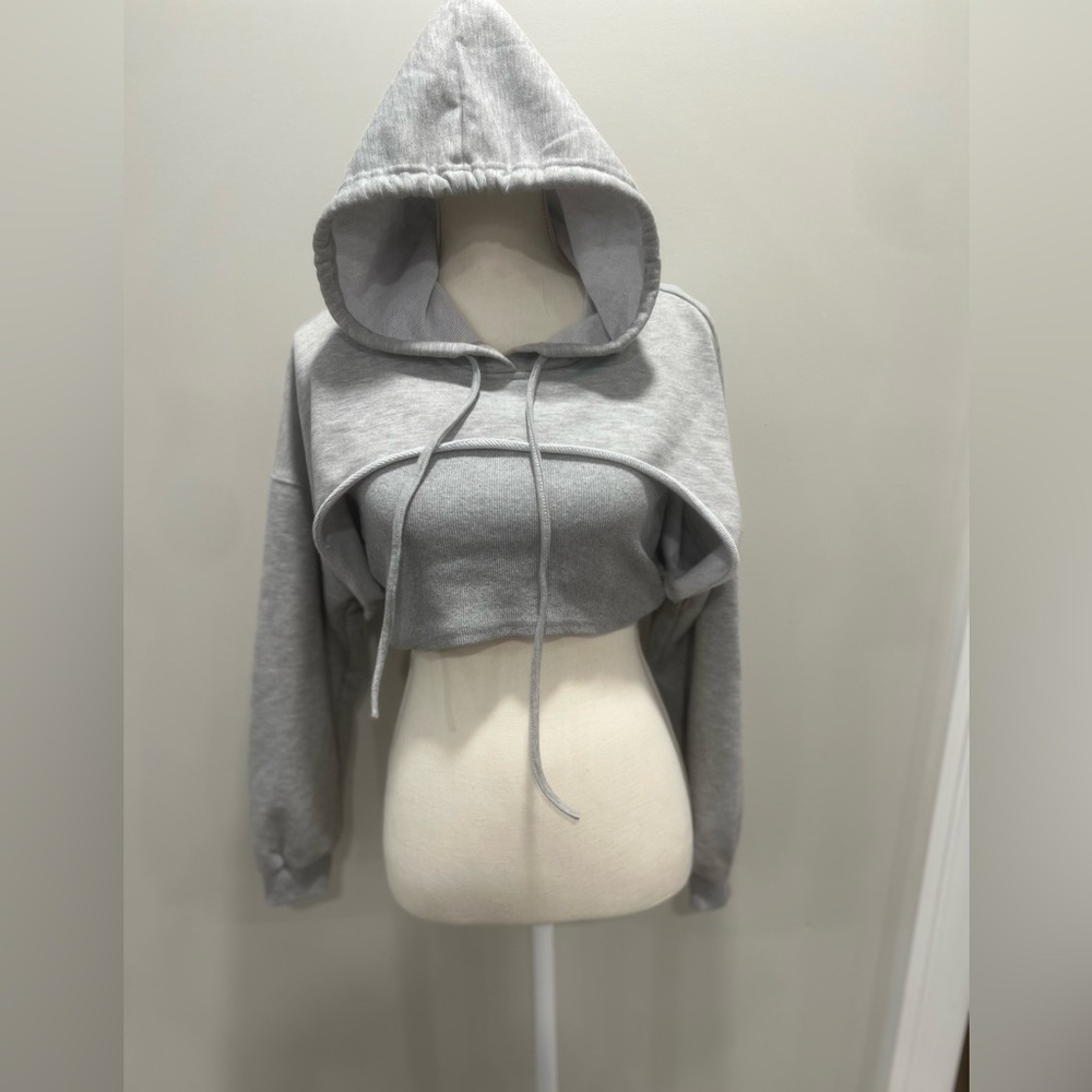 Le Lis Gray cropped hoodie and tank top combo